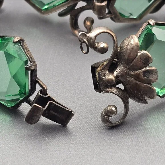 Art Nouveau Sterling Silver Demi-Parure Green Glass Floral Bracelet Earrings - Picture 5 of 16